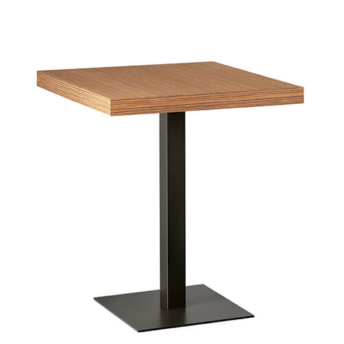 El modelo de pie de mesa central de acero ACER Q50 PM destaca por la sencillez de sus líneas. Está fabricado en acero con base y columna cuadrada. ACER Q50 PM ofrece la posibilidad de fabricar la columna en madera de haya. Una estructura perfecta para com