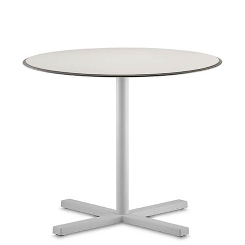 <b>Pie de mesa de diseño para terrazas de restaurantes y bares. </b>BOLD 70 PM está fabricado en acero compuesto por una base en forma de radios que le da un toque más elegante. Las dimensiones de la base son 70×70 y soportan sobres cuadrados y redondos d