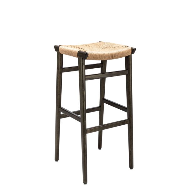 Banqueta o taburete alta nórdico asiento trenzado en cuerda danesa y estructura en fresno. Un estilo escandinavo con aire rústico para tu proyecto de hostelería