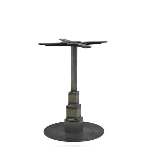 El pie de mesa central EMPIRE R45 PM presente una base redonda de 45 cm de diámetro en hierro fundido. Su columna