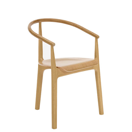 Silla en madera con reposabrazos EVO SB para hostelería. Estructura en madera de haya natural o teñida. Disponibilidad de acabados (ver ficha técnica). Opción asiento tapizado (consultar precios). Apto para restaurantes