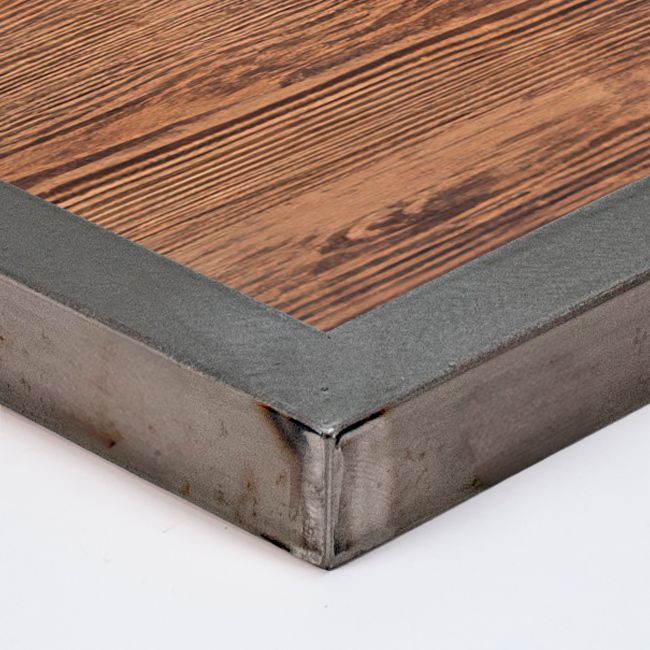 Sobre o tablero de mesa con marco en acero y sobre en madera maciza vintage para hostelería. Para dar un toque industrial o vintage o garaje a tu proyecto.