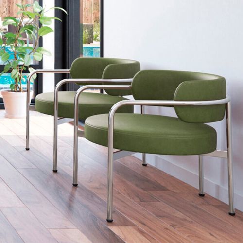 Sillón bajo tapizado estilo moderno y minimalista para restaurantes y hoteles. Asiento y respaldo tapizado con formas redondeadas y suaves para proyectos de hostelería.