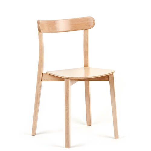 Silla en madera IKKO SI para hostelería. La silla IKKO SI está fabricada en madera de haya doblada