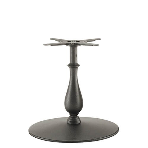 Pie de mesa de estilo clásico con base grande. LIBERTY 60 es una versión de la colección de pies de mesa de restaurante con cruceta para sujetar tableros de tamaño superior.