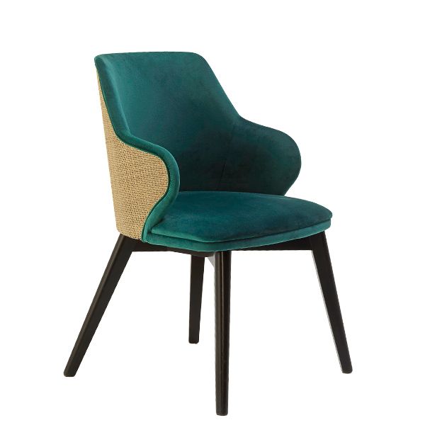 Sillón estructura en madera de haya natural o teñida en color a elegir con asiento y respaldo tapizado en tela o polipiel a elegir.