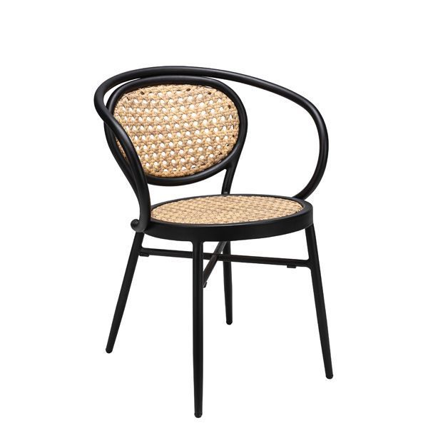 Sillón estructura en aluminio lacado con asiento y respaldo en mimbre.
