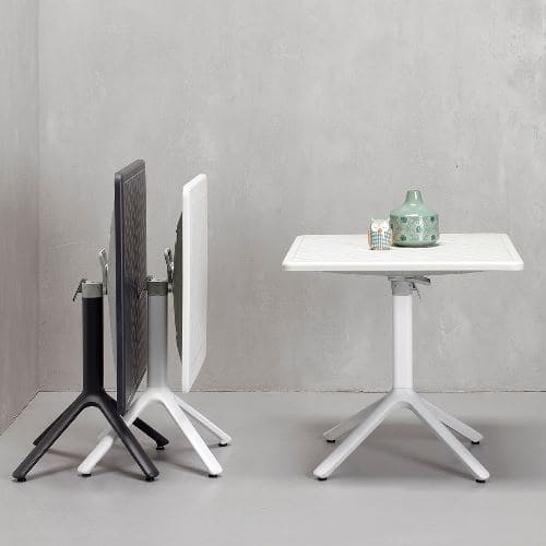 Pie de mesa con base de aluminio y columna cuadrada para hostelería