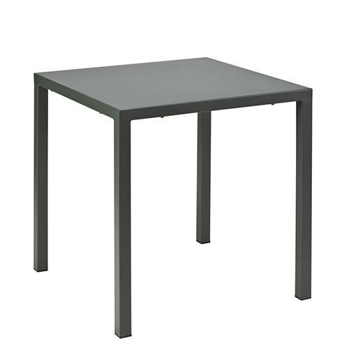 Mesa cuadrada apilable para hostelería exterior. QUATRIS Q MS es la versión que incluye una tapa de mesa cuadrada. La mesa completa está fabricada en acero lacado
