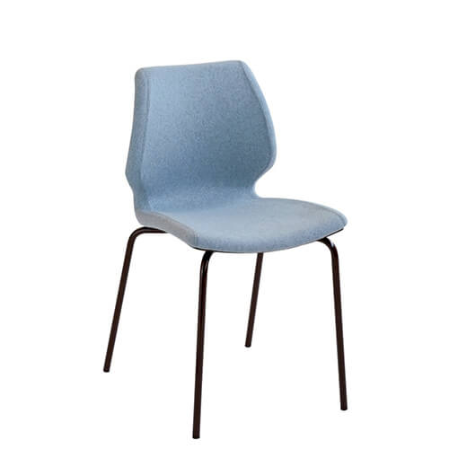 El asiento y respaldo de polipropileno