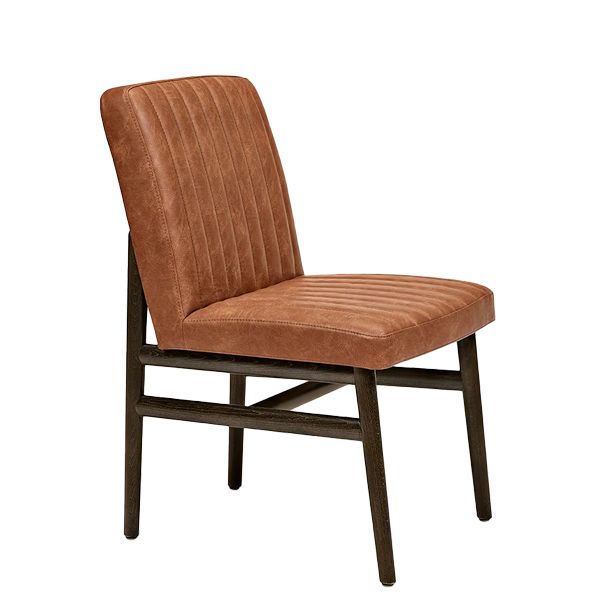 Silla estructura en madera de haya teñida en color a elegir con asiento y respaldo tapizado en tela o polipiel.