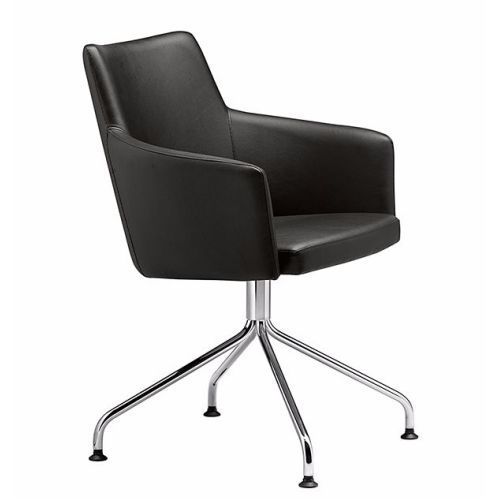 El sillón MARKA SBG se adapta a muchos entornos diferentes dado su carácter versátil. Destaca sus líneas modernas y dinámicas que representan la silueta de una de las posturas más cómodas para estar sentado largas horas. El extra de confort lo proporciona el diseño de su respaldo acolchado. MARKA SBG es muy estable gracias a su estructura de pie central en forma piramidal. La colección de asientos MARKA encaja perfectamente en restaurantes