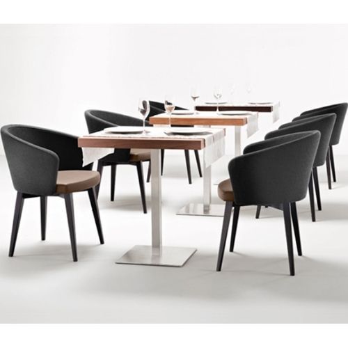 incluso en dos tonalidades distintas para asiento y respaldo. Disponibilidad de acabados (ver ficha técnica).