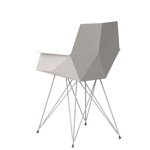 sillón Faz Vondom con patas de acero inoxidable y asiento de polipropileno