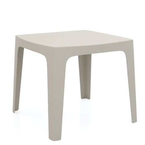 mesa Solid de Vondom Noni MS apilable para hostelería y terrazas