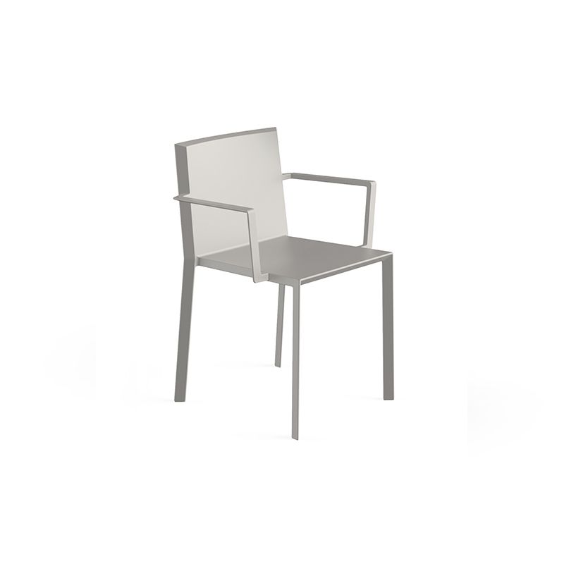 sillón Quartz de Vondom blanca apilable en polipropileno para terraza moderna