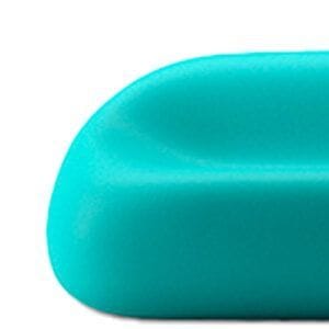 Sofá de Polietileno para Exterior – Diseño Envolvente y Luminoso