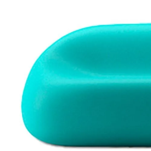 Sofá de Polietileno para Exterior – Diseño Envolvente y Luminoso