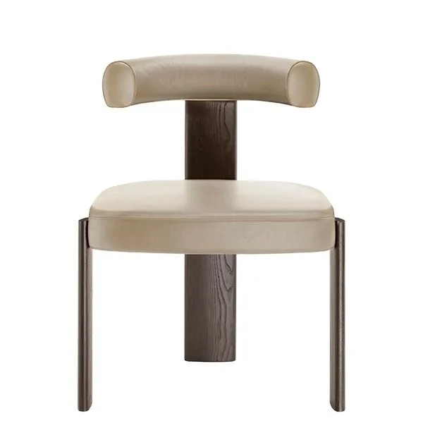 Silla de madera para hostelería con detalles metálicos elegantes