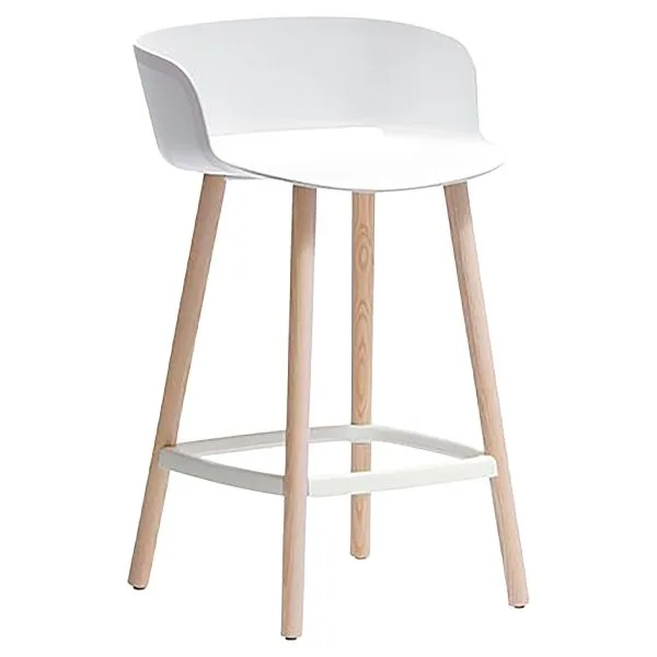 Taburete Babila de Pedrali con patas de madera