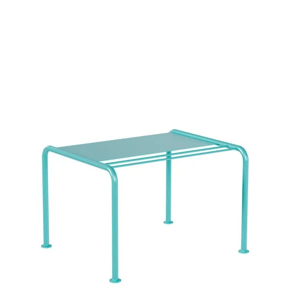 Mesa baja metálica para terrazas de hostelería y piscinas