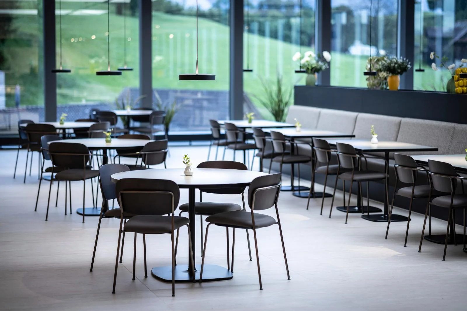 Bases y Pies de Mesa para Hostelería y Restaurantes