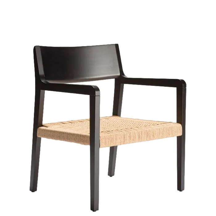 Butaca amarcord de madera con asiento en cuerda magari design resverso