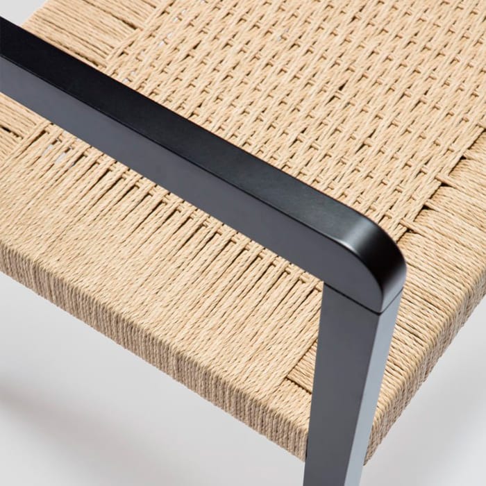 Butaca amarcord de madera con asiento en cuerda magari design resverso