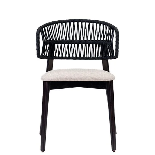 Silla con respaldo de cuerdas estilo mediterráneo para hostelería