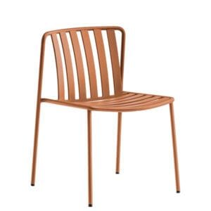 Silla Coney 3640 de Pedrali. Silla exterior en acero con listones y diseño ergonómico