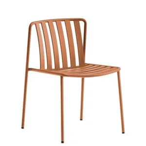 Silla Coney 3640 de Pedrali. Silla exterior en acero con listones y diseño ergonómico