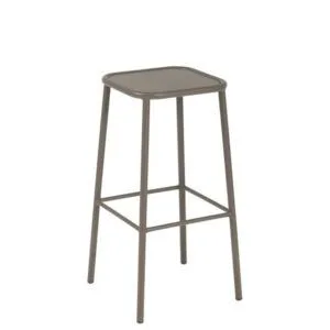 Taburete de metal para bares y cafeterías