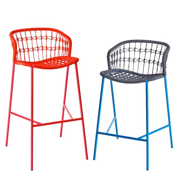 Taburete metálico con asiento y respaldo en cuerda para terrazas