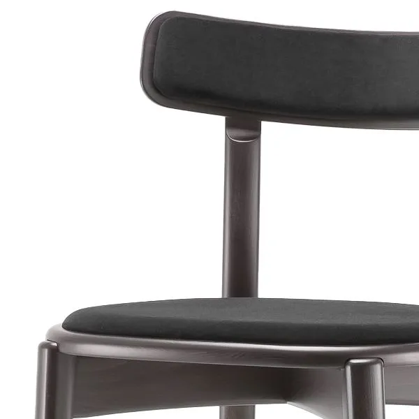 Taburete con asiento y respaldo tapizado