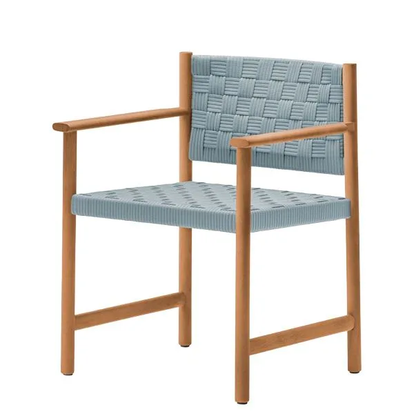 Sillón de interior en madera con asiento tapizado