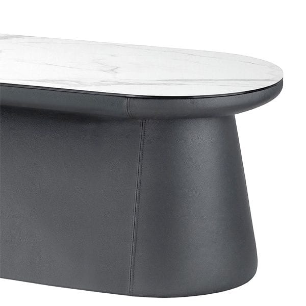 Mesa baja con estructura totalmente tapizada para cafeterías