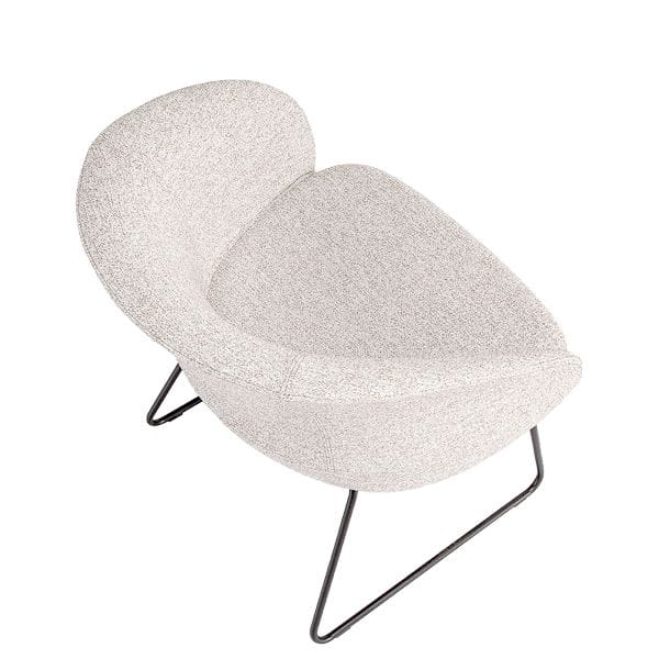Butaca tapizada con patas en acero para zonas chill out