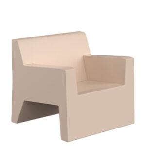 butaca Jut Vondom de polietileno beige para exterior e interior