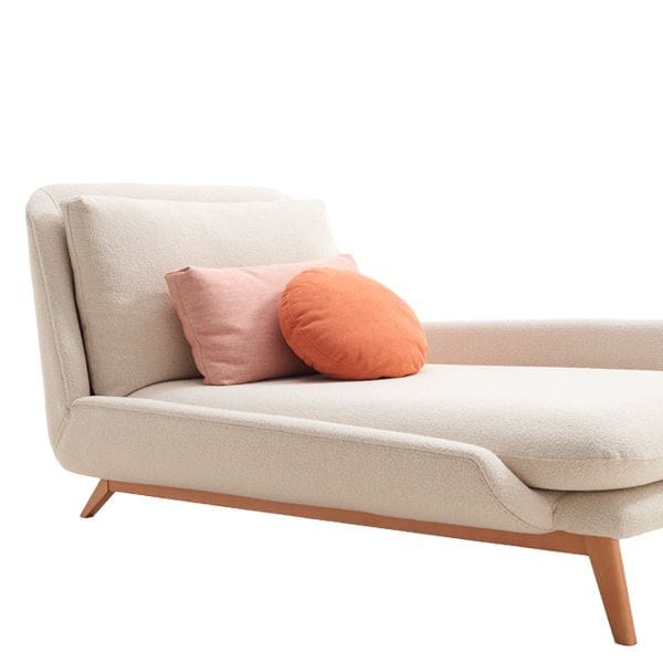 Chaise longue tapizada de fresno con diseño elegante y estructura robusta