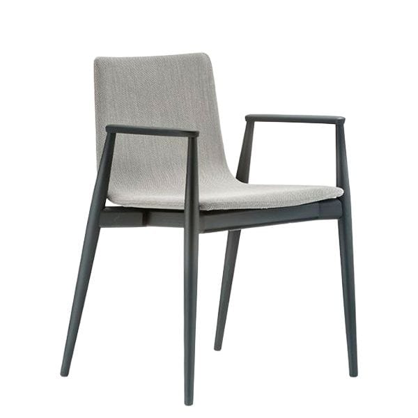 Silla tapizada con brazos Malmo de Pedrali