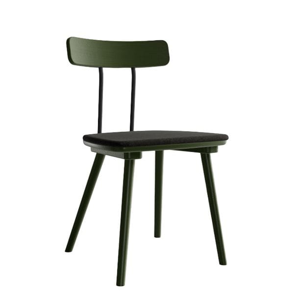 Silla de madera con asiento tapizado elegante