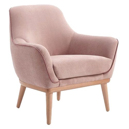 Butaca tapizada con patas de madera para zonas de relax y reunión