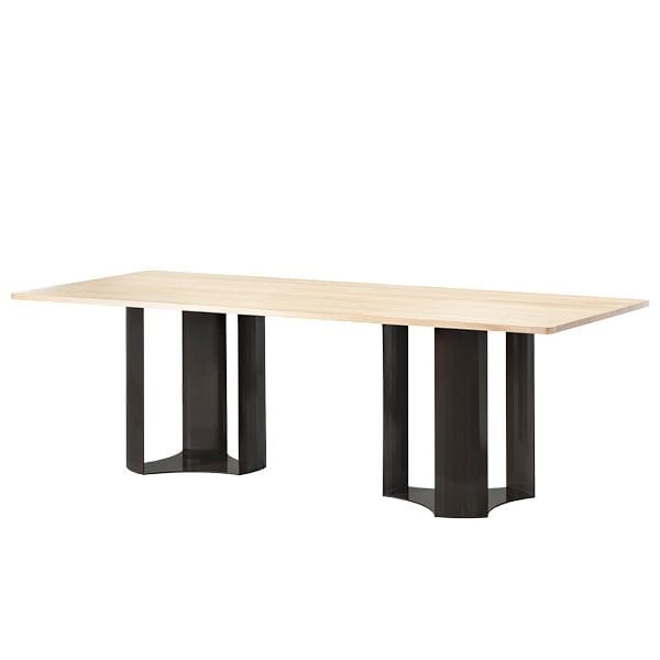 Mesa grande de diseño para hostelería con estructura en acero