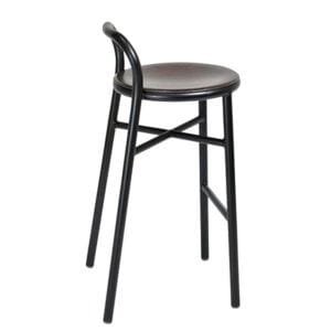 Taburete Pipe Magis con estructura de aluminio y asiento en madera contrachapada