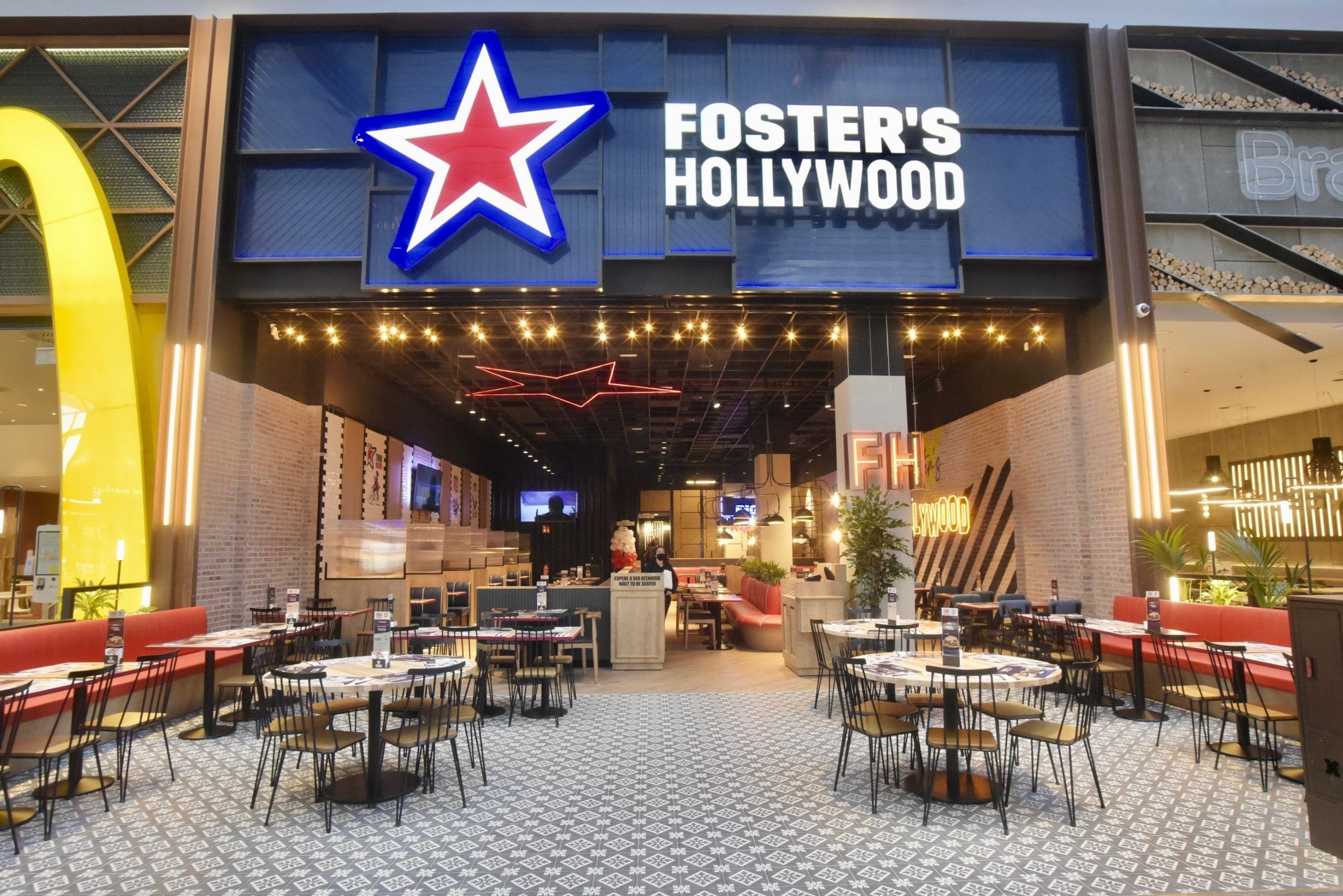 Proyecto Fosters hollywood terraza Ingenia Contract
