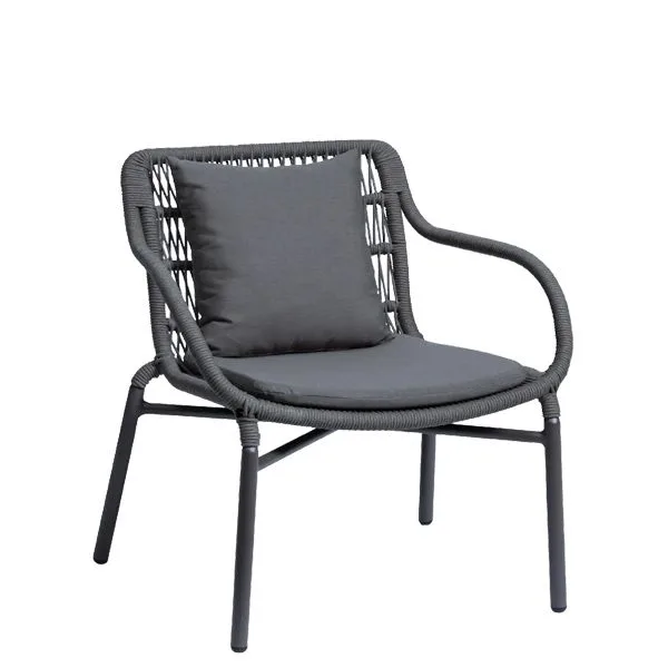 Butaca apilable con asiento y respaldo en cuerda para terrazas