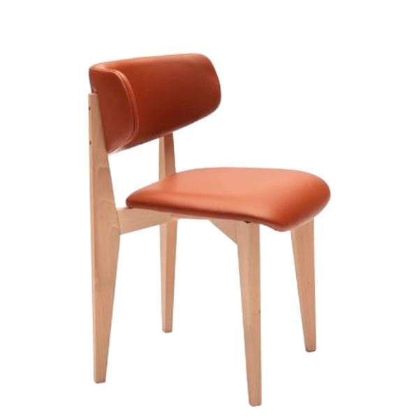 Silla tapizada de haya con respaldo curvado y diseño elegante