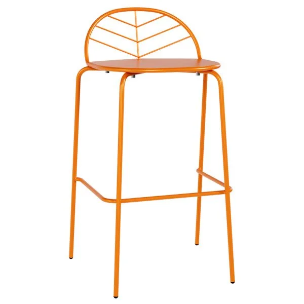 Taburete metálico minimalista de diseño para terrazas de hostelería
