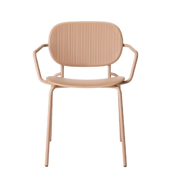 Sillón plástico reciclado con estructura tubular metálica