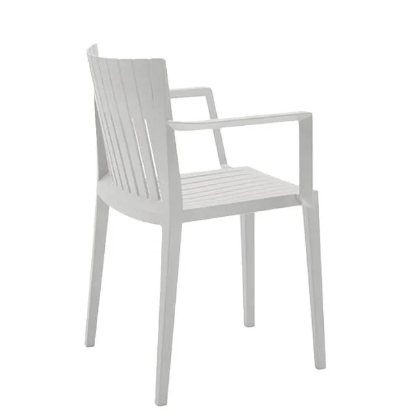 Sillón Spritz de Vondom blanco apilable para terraza de hostelería